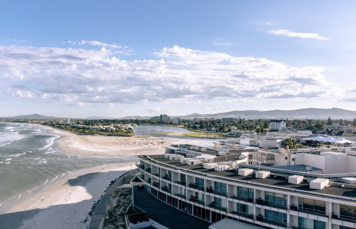 Lagoon Beach Hotel & Spa