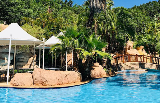 Sun City Cascades pool